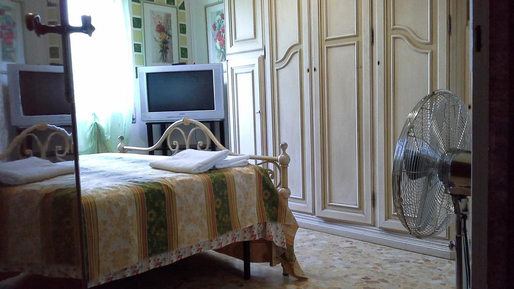 Tropical Bed&Breakfast Lucca Buitenkant foto