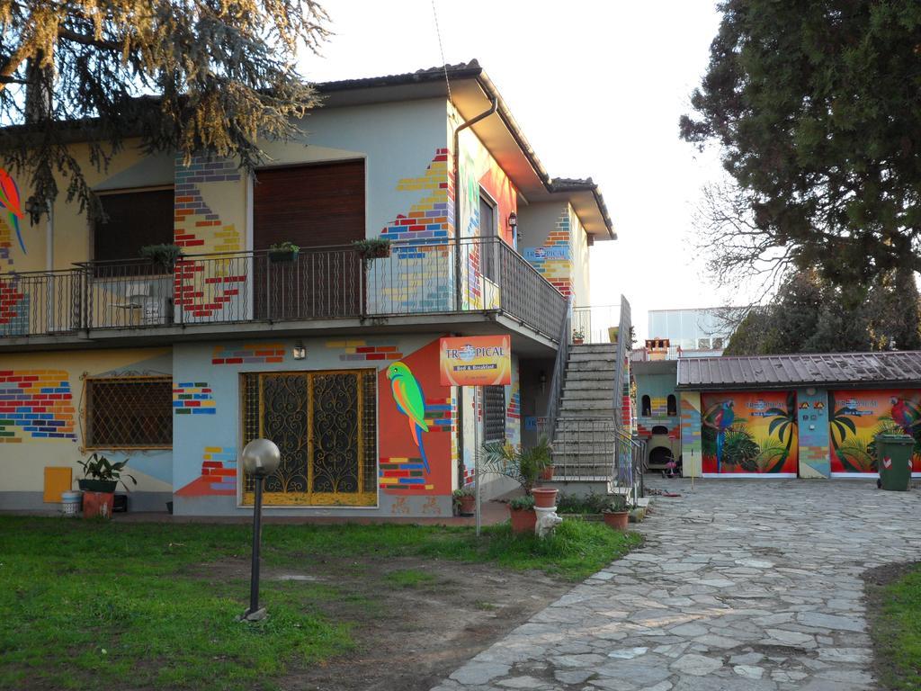 Tropical Bed&Breakfast Lucca Buitenkant foto